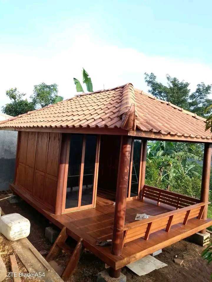 Gazebo Kolam Renang Gunung Sari